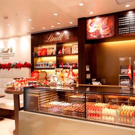 Lindt Chocolat Cafe Lumine Kitasenju